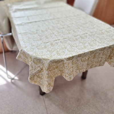 Биоразлагаемая скатерть