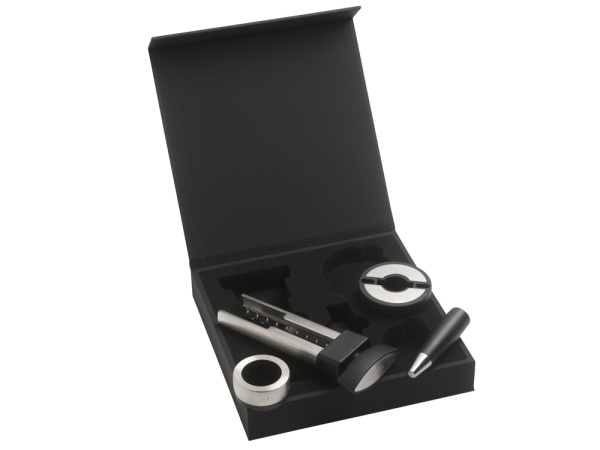 Набор аксессуаров для вина Distinct. Hugo Boss