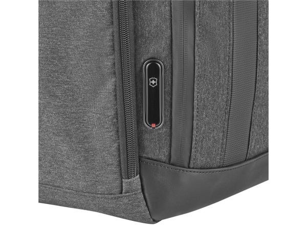Передняя накладка VICTORINOX для персонализации Передняя накладка VICTORINOX для персонализации
