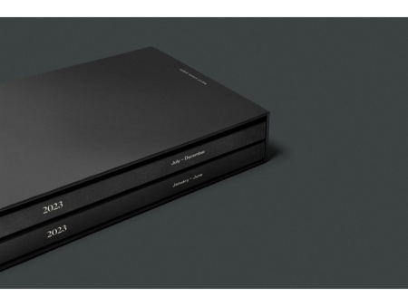 Ежедневник в твердом переплете формата A5 Karst, черный Ежедневник в твердом переплете формата A5 Karst, черный