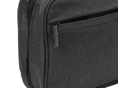 Несессер для путешествия с крючком District Несессер для путешествия с крючком District